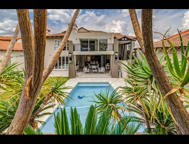 5 BEDROOM HOUSE FOR SALE IN DAINFERN VALLEY ESTATE